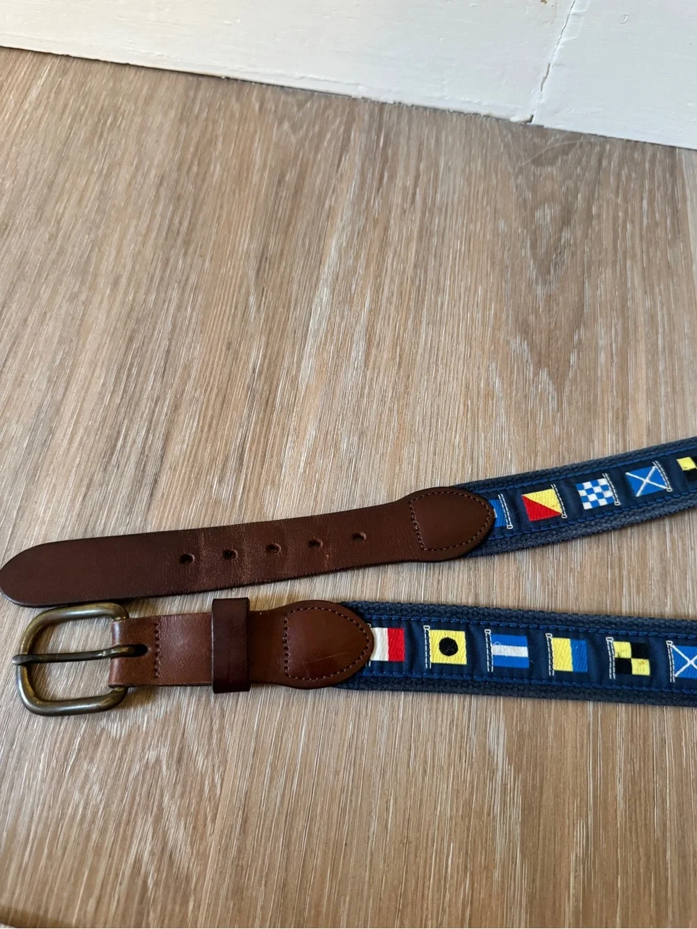 Essex CT Nautical Signal Flag solid brass Leather Belt USA Size 38 EUC